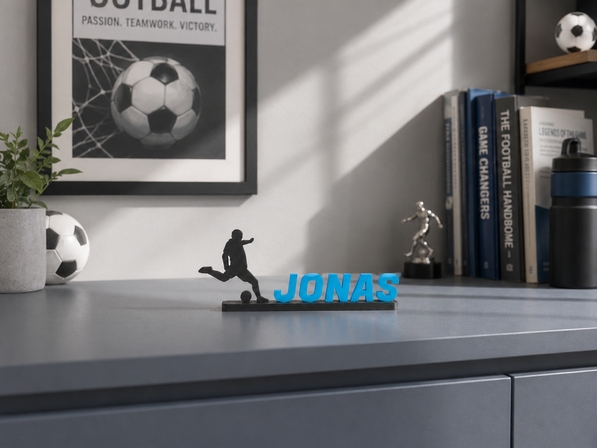 Personalisierter 3D Aufsteller Fußballer mit Namen – Produktansicht